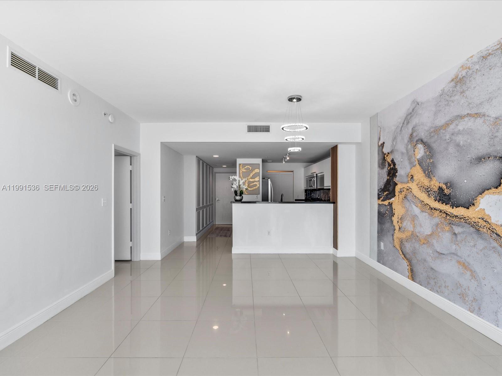 VIZCAYNE NORTH CONDO - Residential