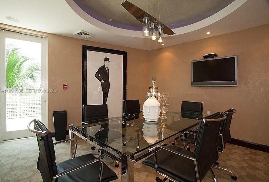 VIZCAYNE NORTH CONDO - Residential