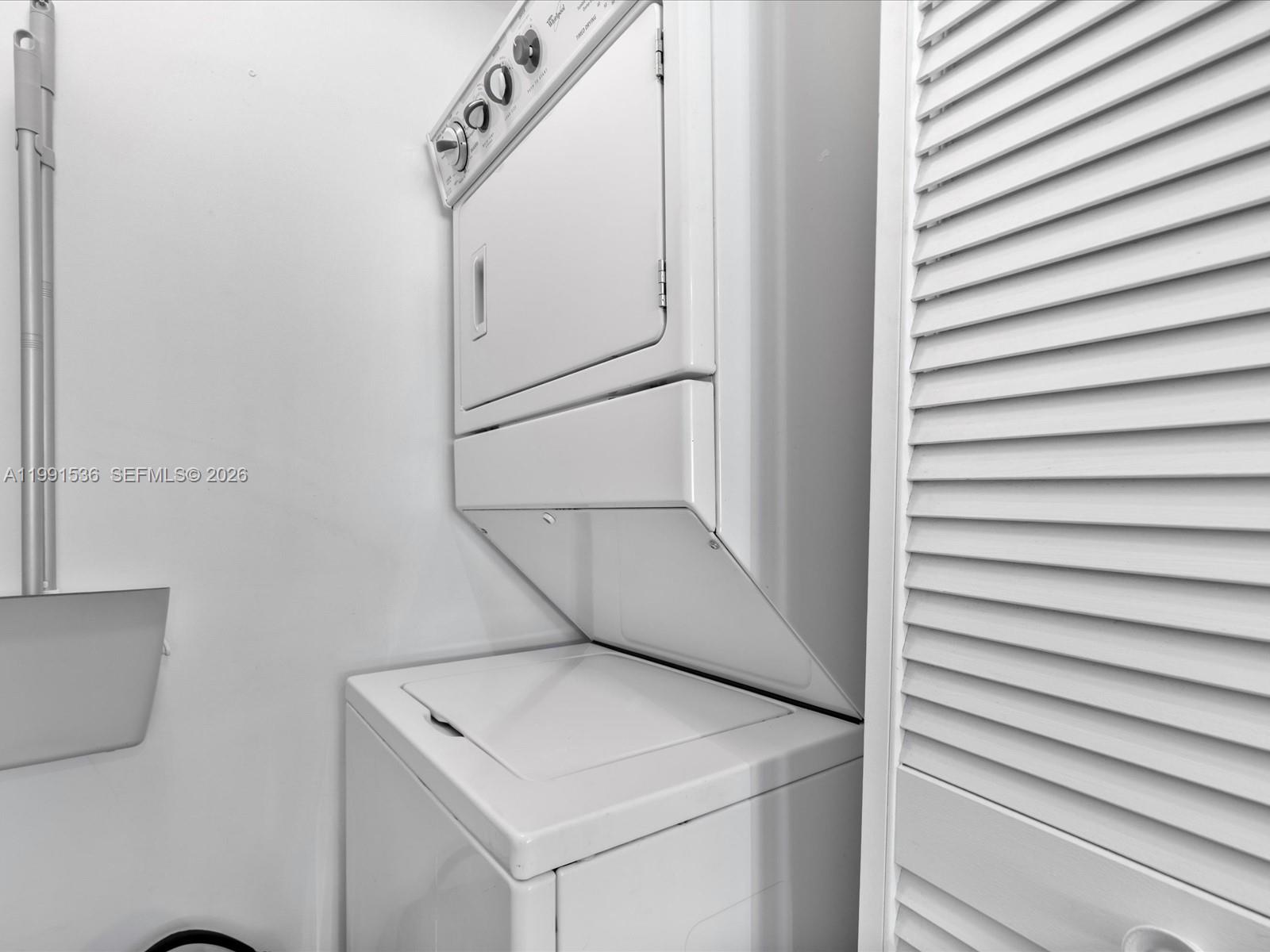 VIZCAYNE NORTH CONDO - Residential