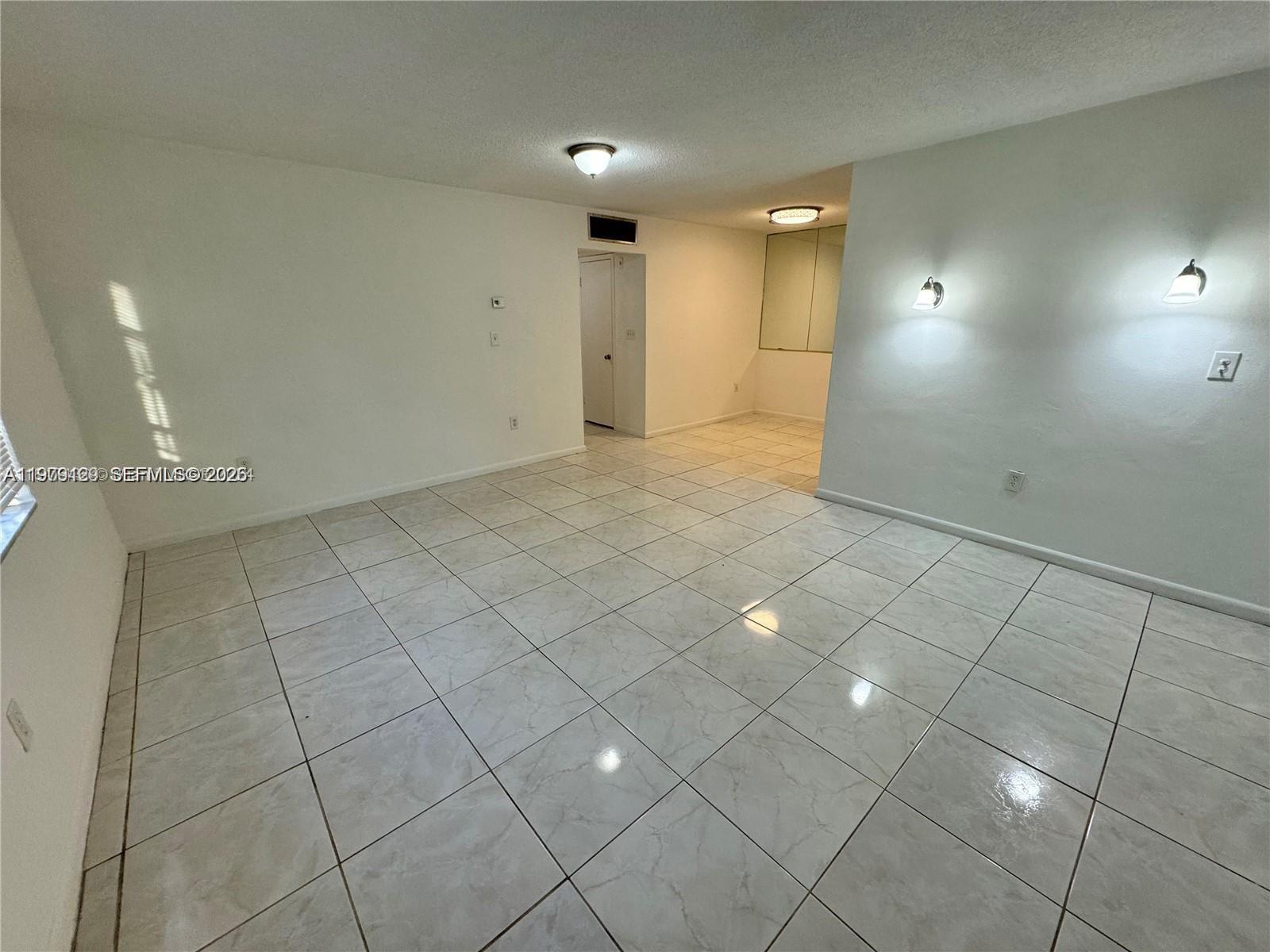 JEFFERSON CONDO OF HOLLYW - Residential