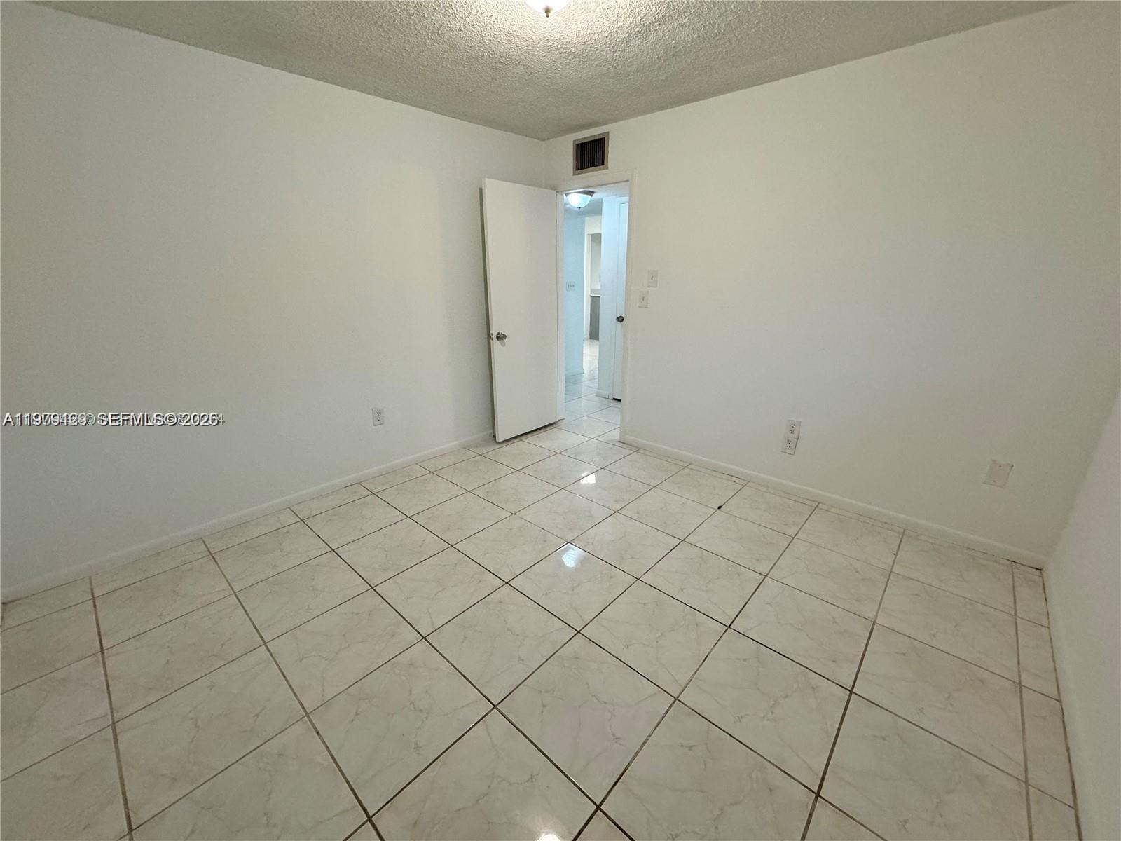 JEFFERSON CONDO OF HOLLYW - Residential