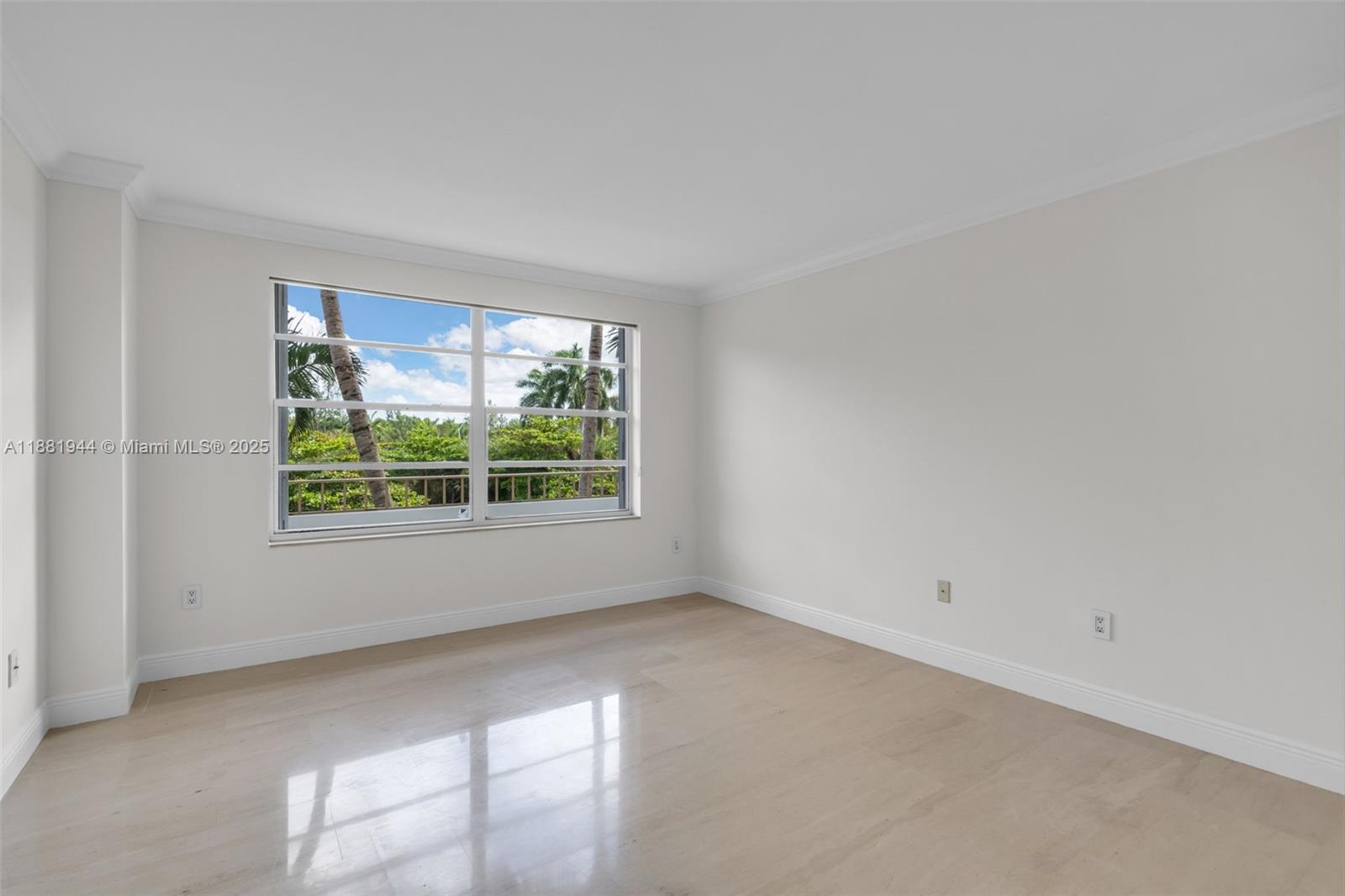 COMMODORE CLUB WEST CONDO - Residential