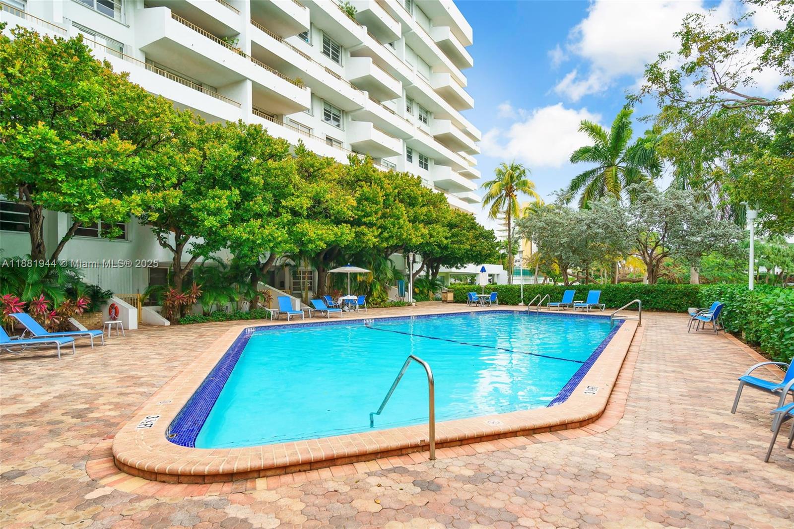 COMMODORE CLUB WEST CONDO - Residential