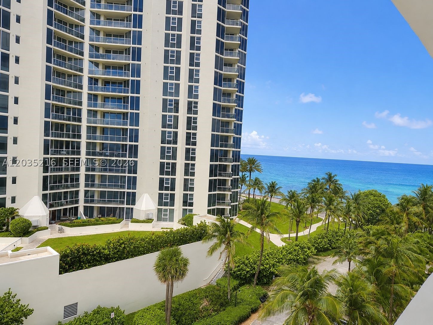 THE AVENTURA BEACH CLUB C - Residential