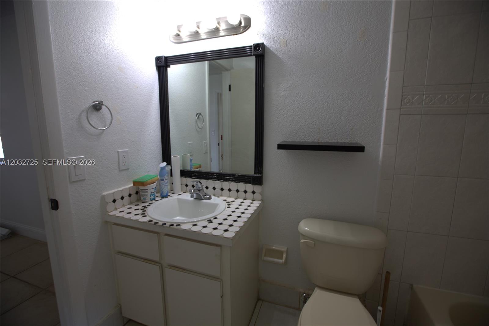 SUNSET HARBOUR SEC IV - Residential Lease