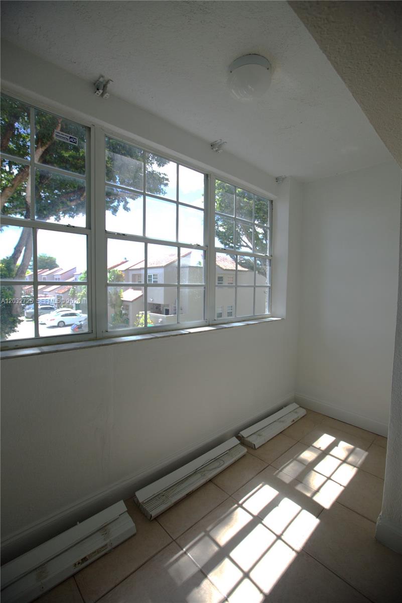SUNSET HARBOUR SEC IV - Residential Lease