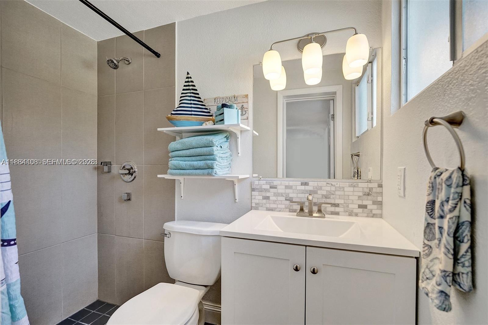 DAVIS ISLES SEC 5 - Residential