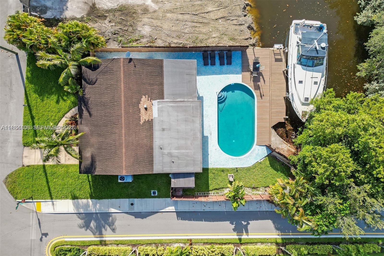 DAVIS ISLES SEC 5 - Residential