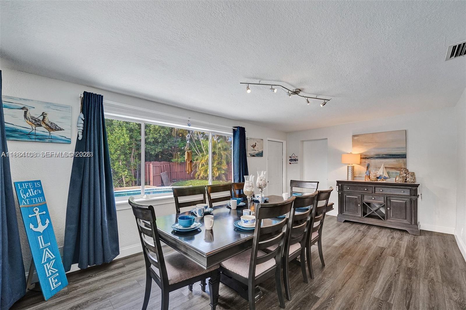 DAVIS ISLES SEC 5 - Residential