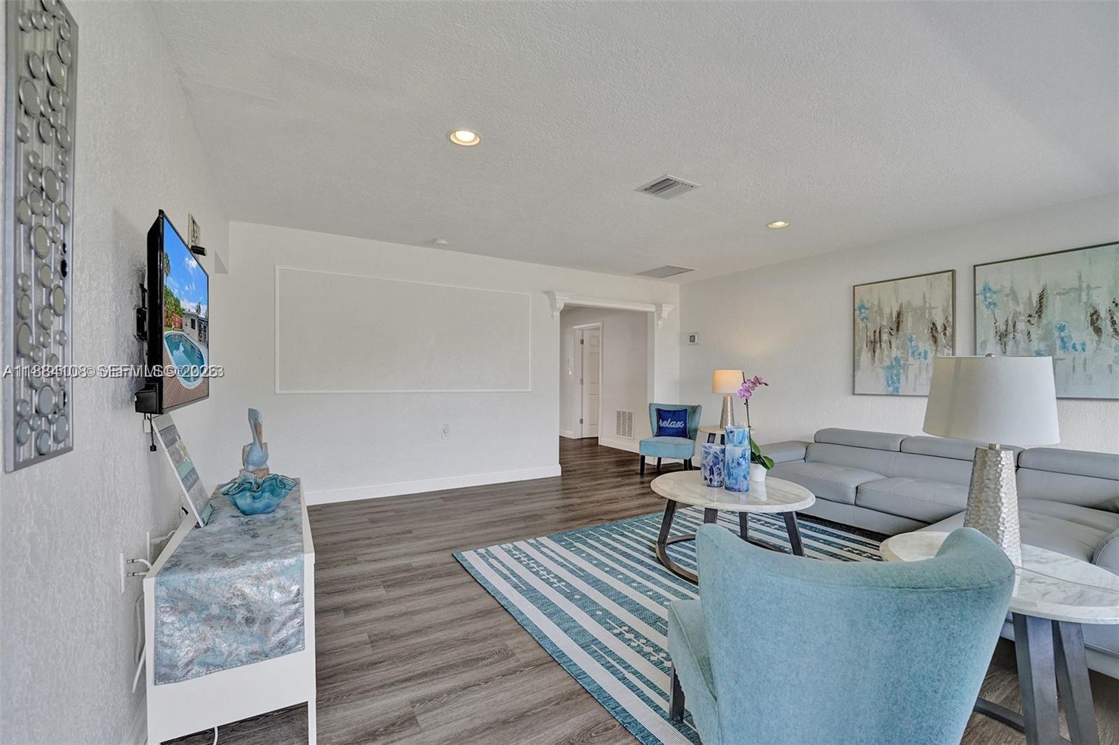 DAVIS ISLES SEC 5 - Residential