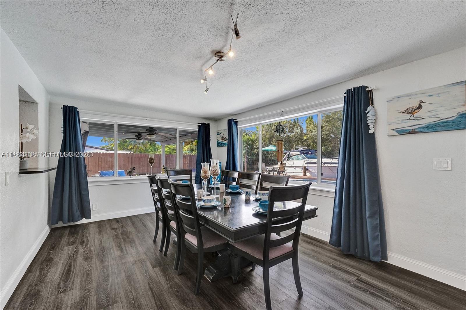 DAVIS ISLES SEC 5 - Residential