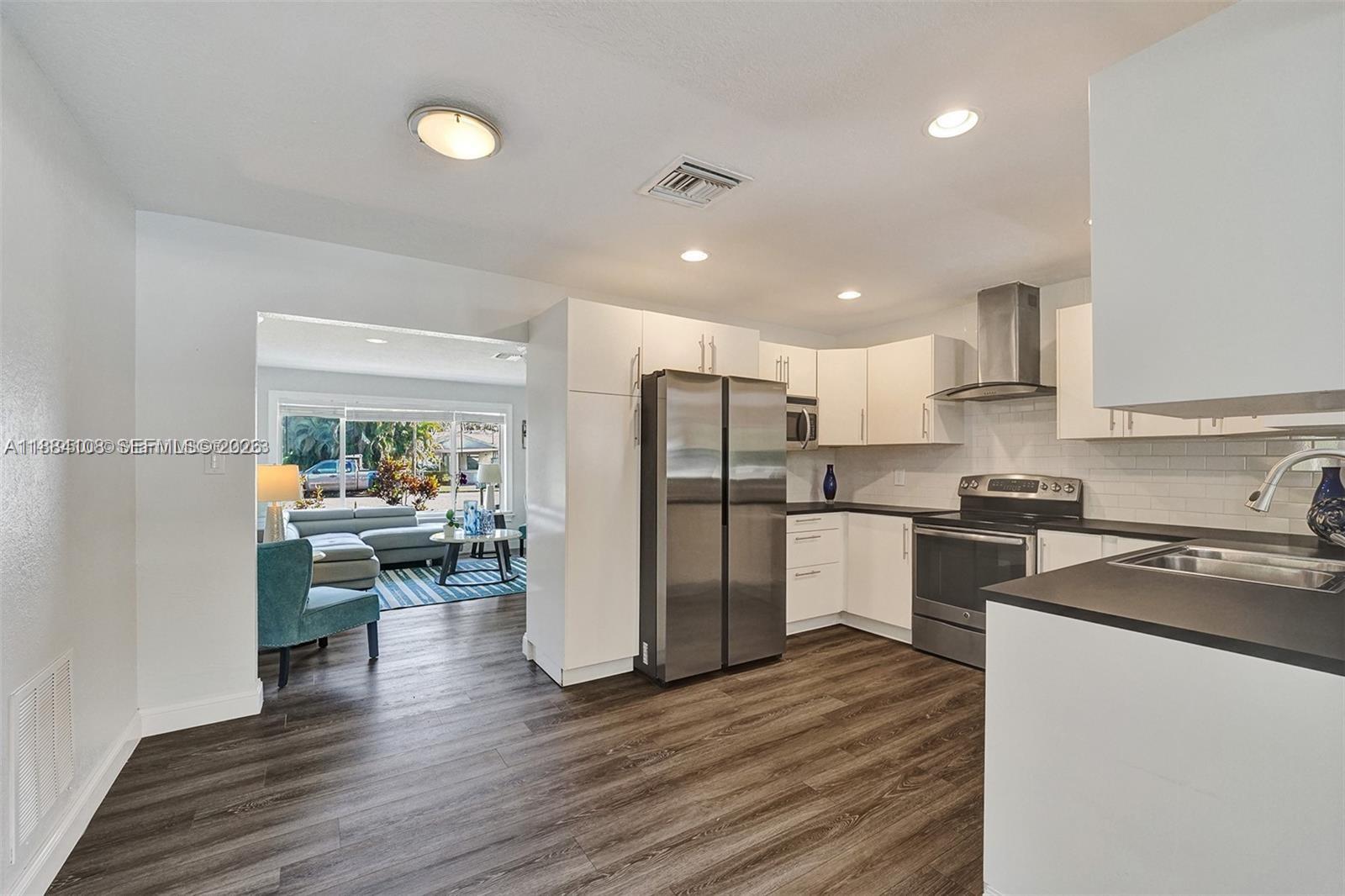 DAVIS ISLES SEC 5 - Residential