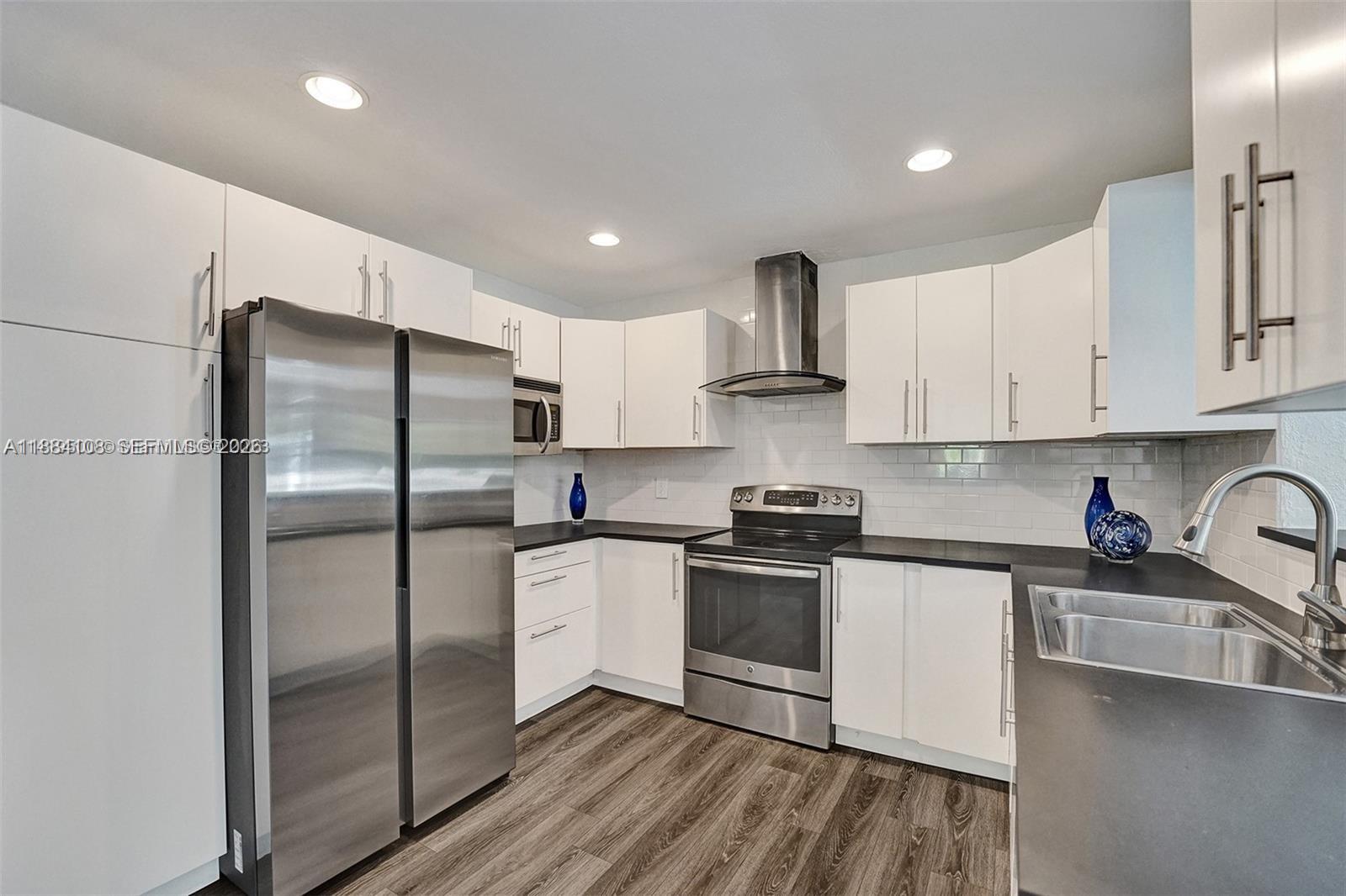 DAVIS ISLES SEC 5 - Residential