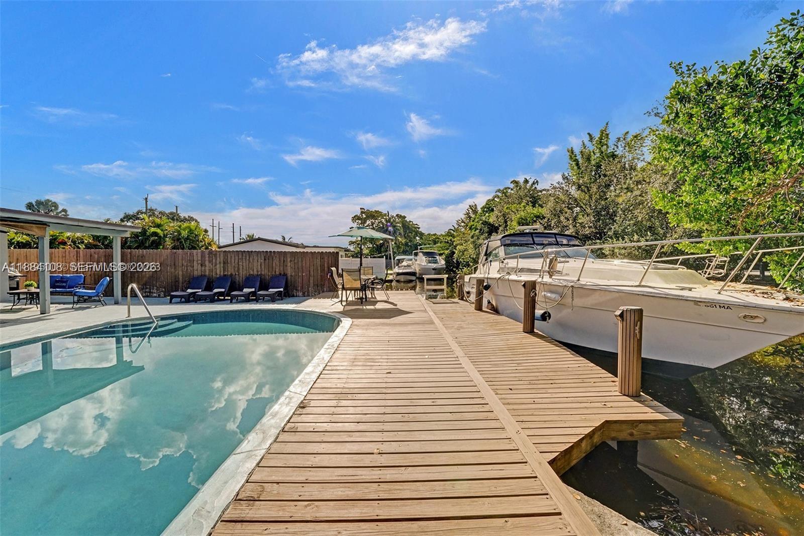 DAVIS ISLES SEC 5 - Residential