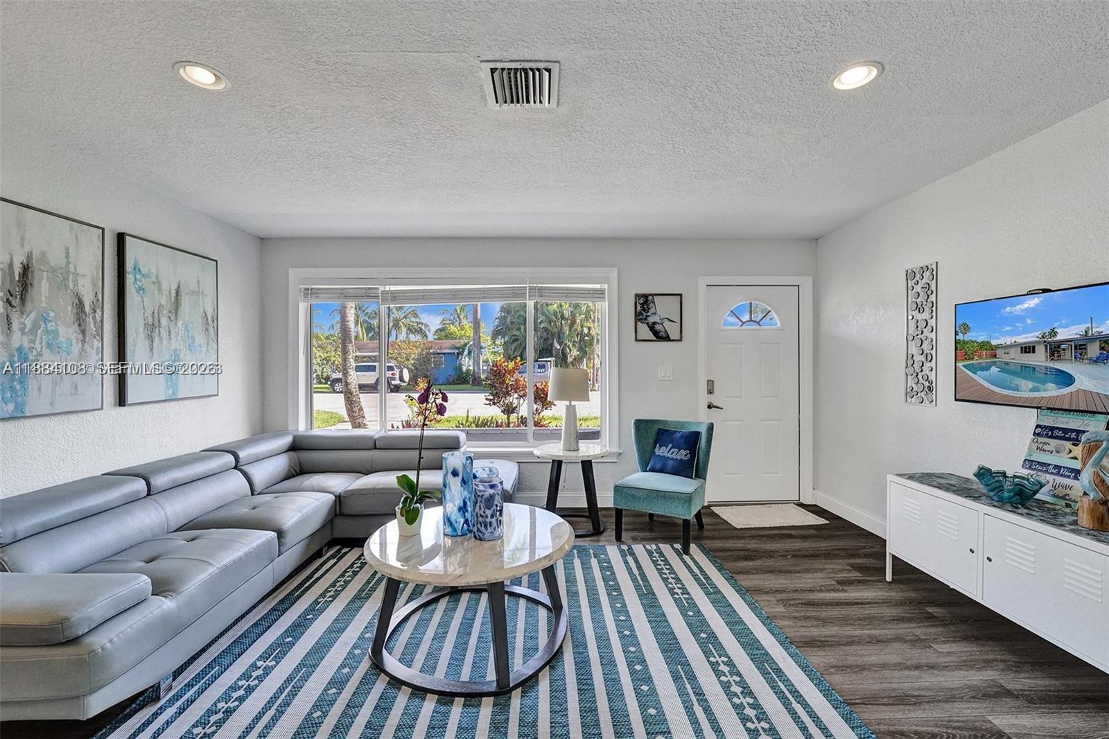 DAVIS ISLES SEC 5 - Residential