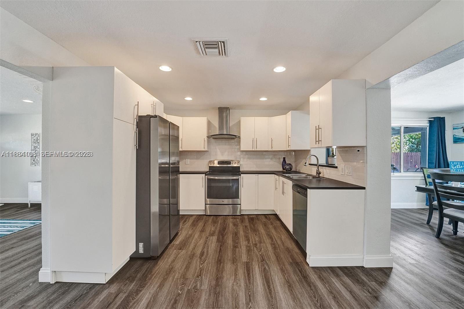 DAVIS ISLES SEC 5 - Residential