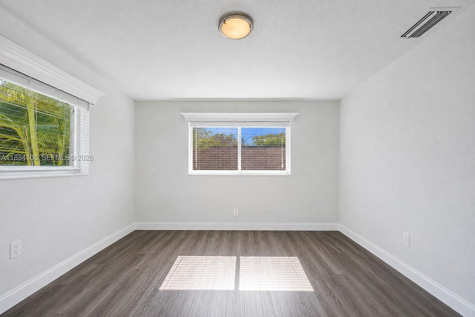 DAVIS ISLES SEC 5 - Residential