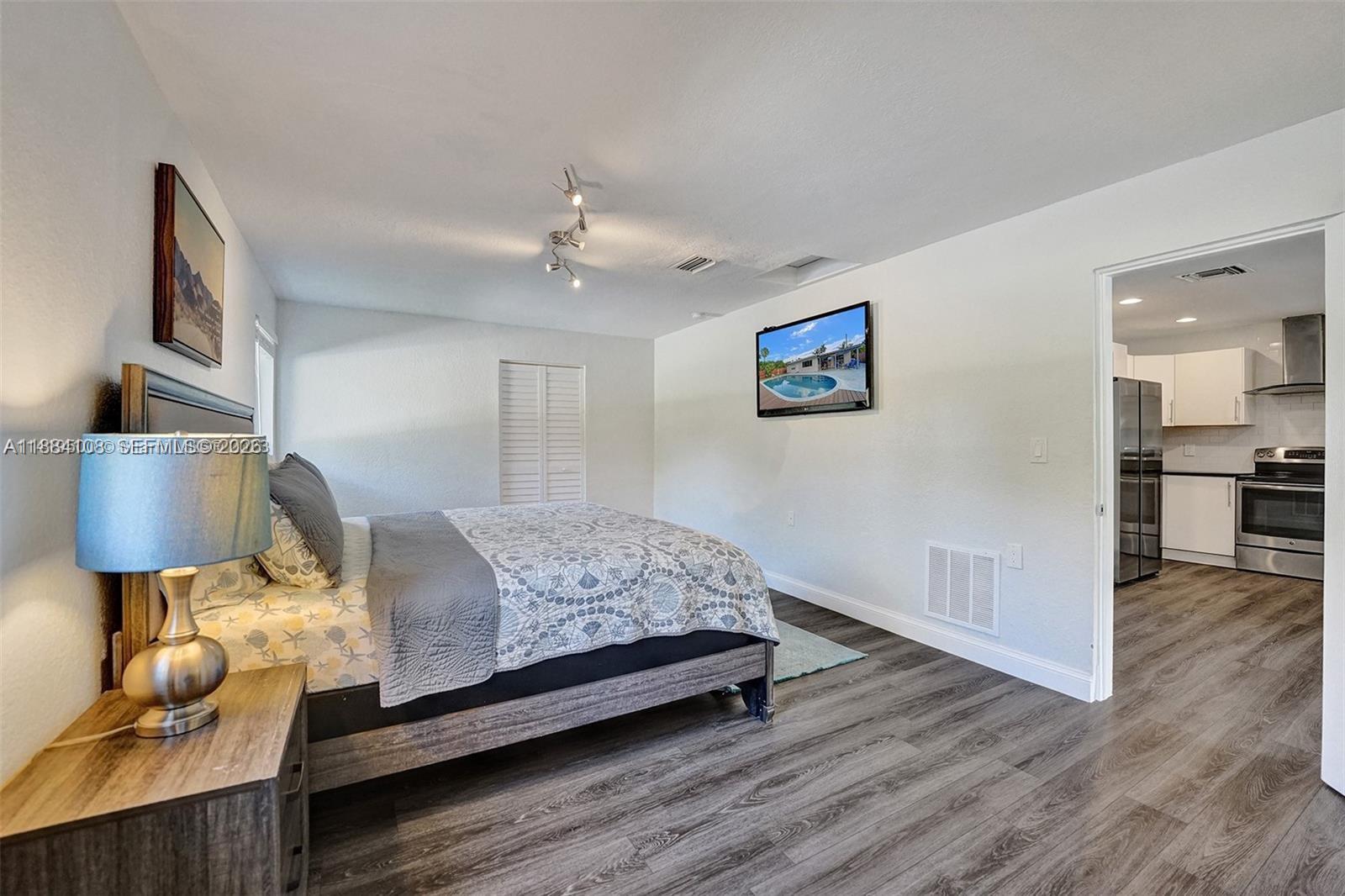 DAVIS ISLES SEC 5 - Residential