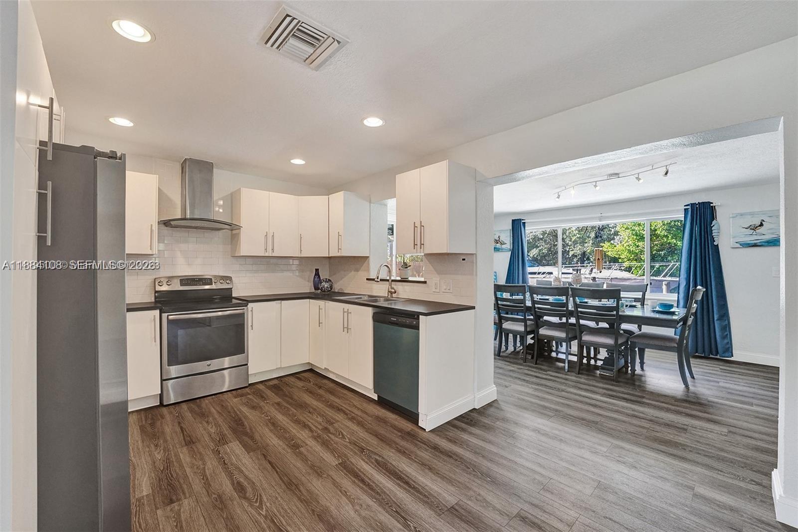 DAVIS ISLES SEC 5 - Residential