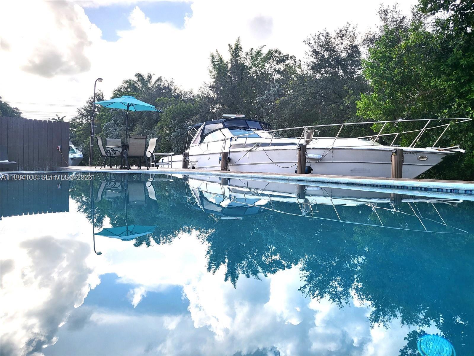 DAVIS ISLES SEC 5 - Residential