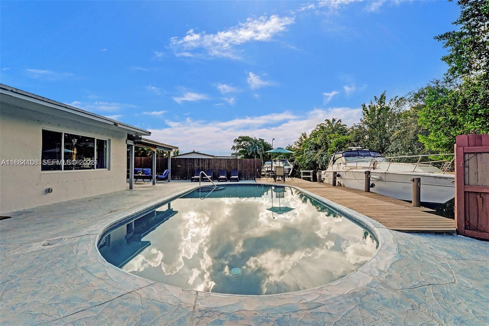 DAVIS ISLES SEC 5 - Residential