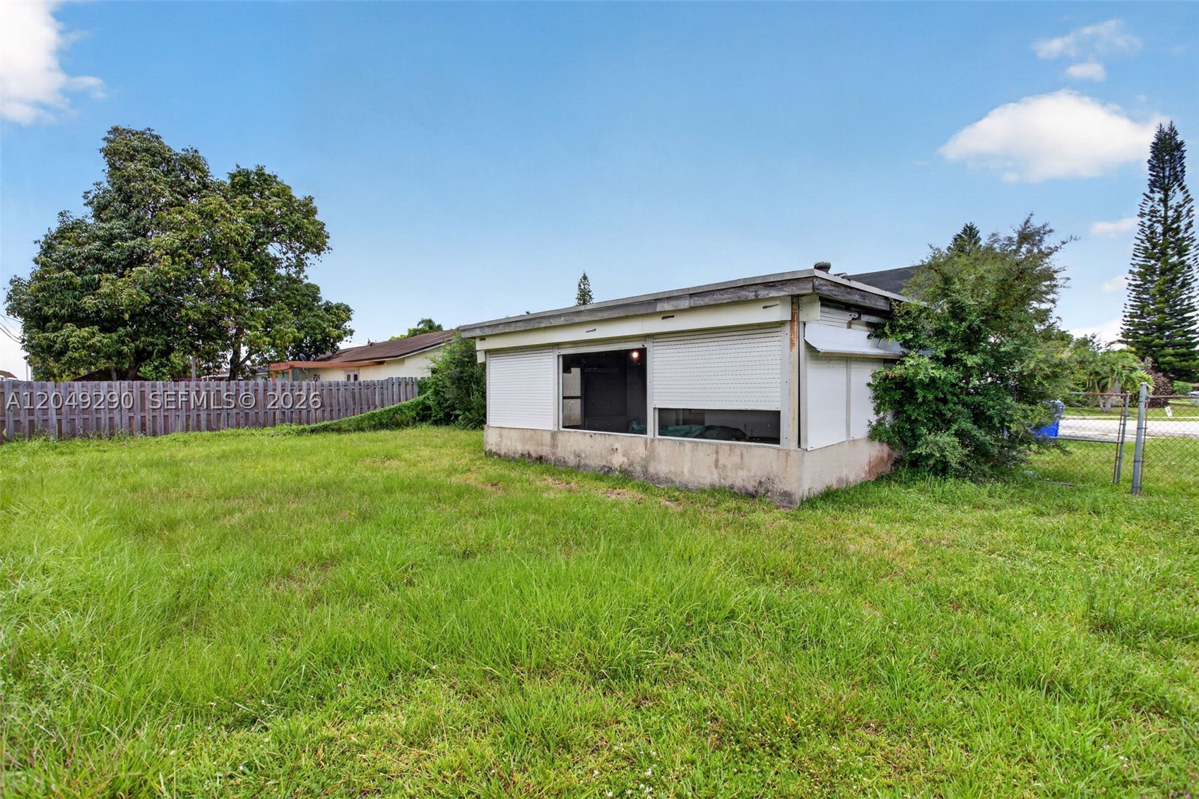 NORTH LAUDERDALE VILLAGE - Residential
