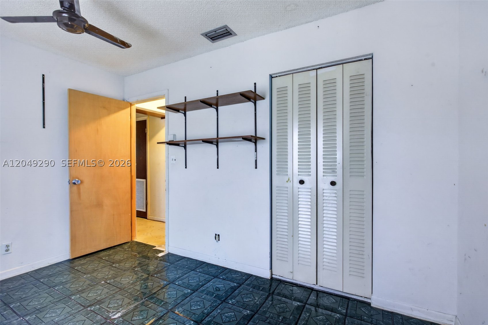 NORTH LAUDERDALE VILLAGE - Residential