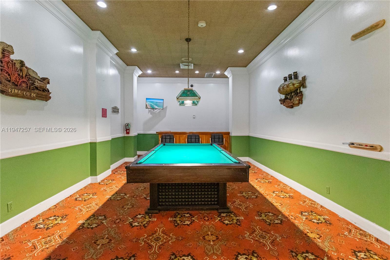HALLMARK OF HOLLYWOOD CON - Residential