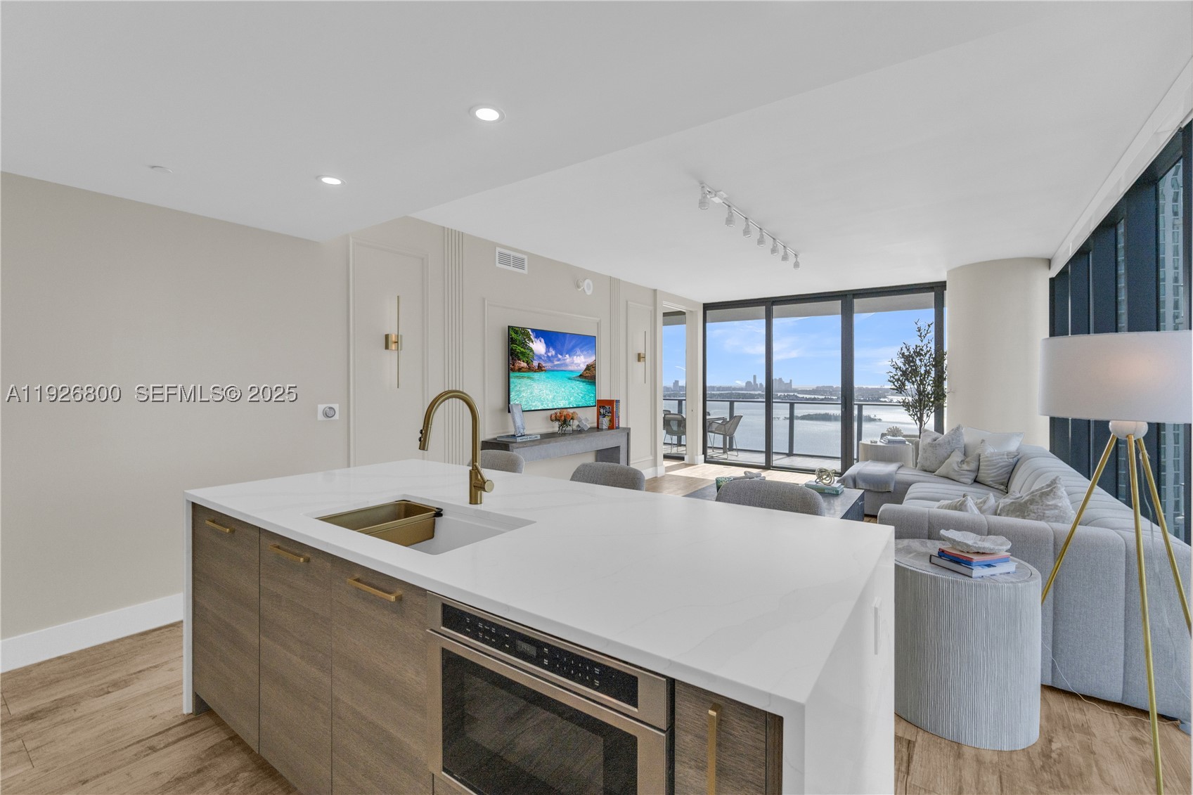 Paraiso Bay Condo - Residential