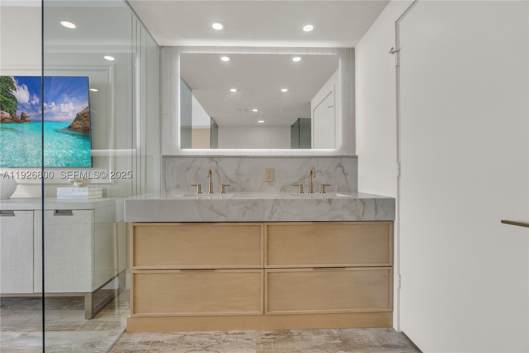 Paraiso Bay Condo - Residential