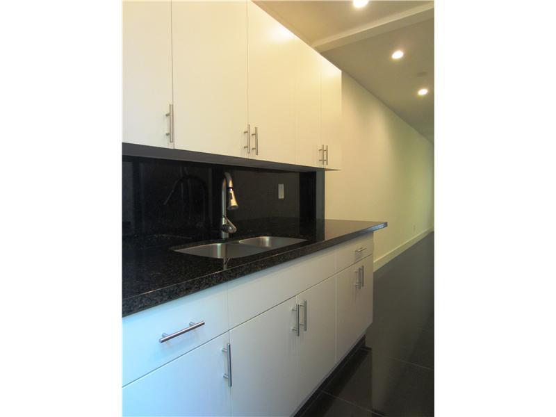THE BEVERLY ARMS CONDO - Residential Lease