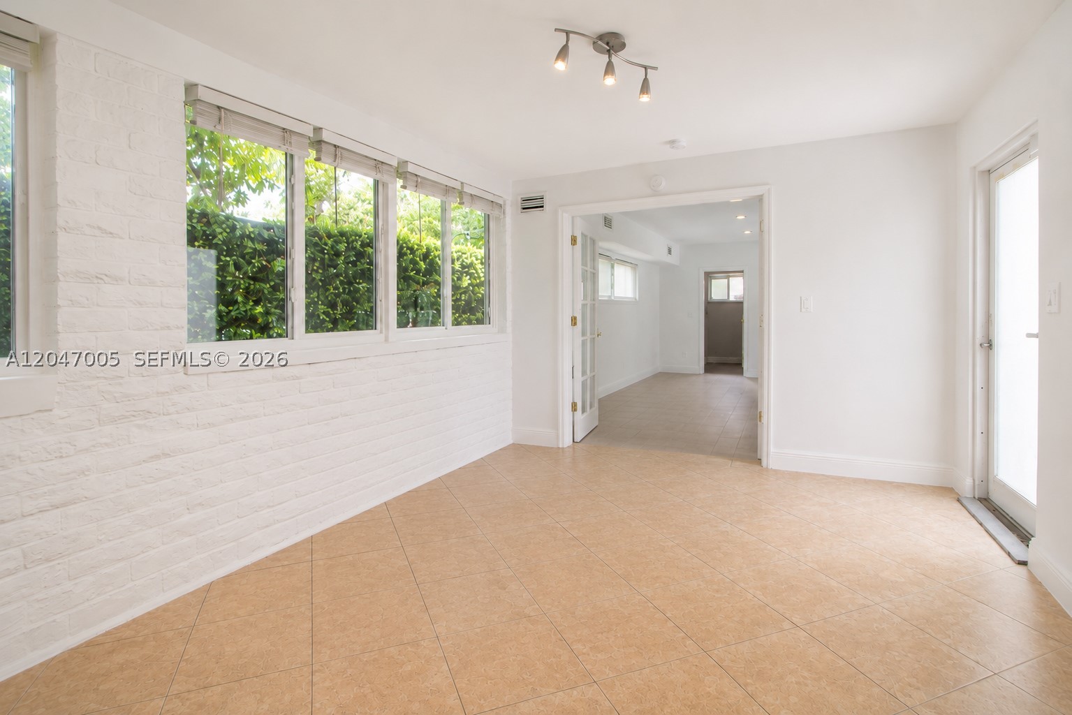 MIAMI SHORES EXTENSION - Residential