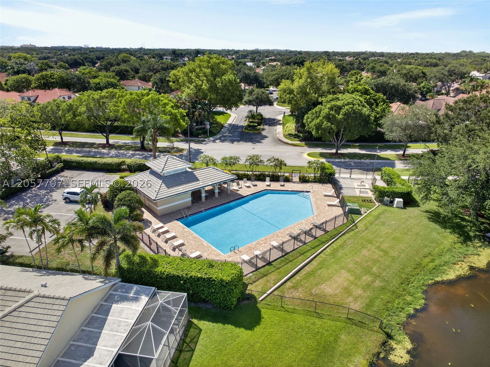FOREST RIDGE CLUSTER HOME - Residential