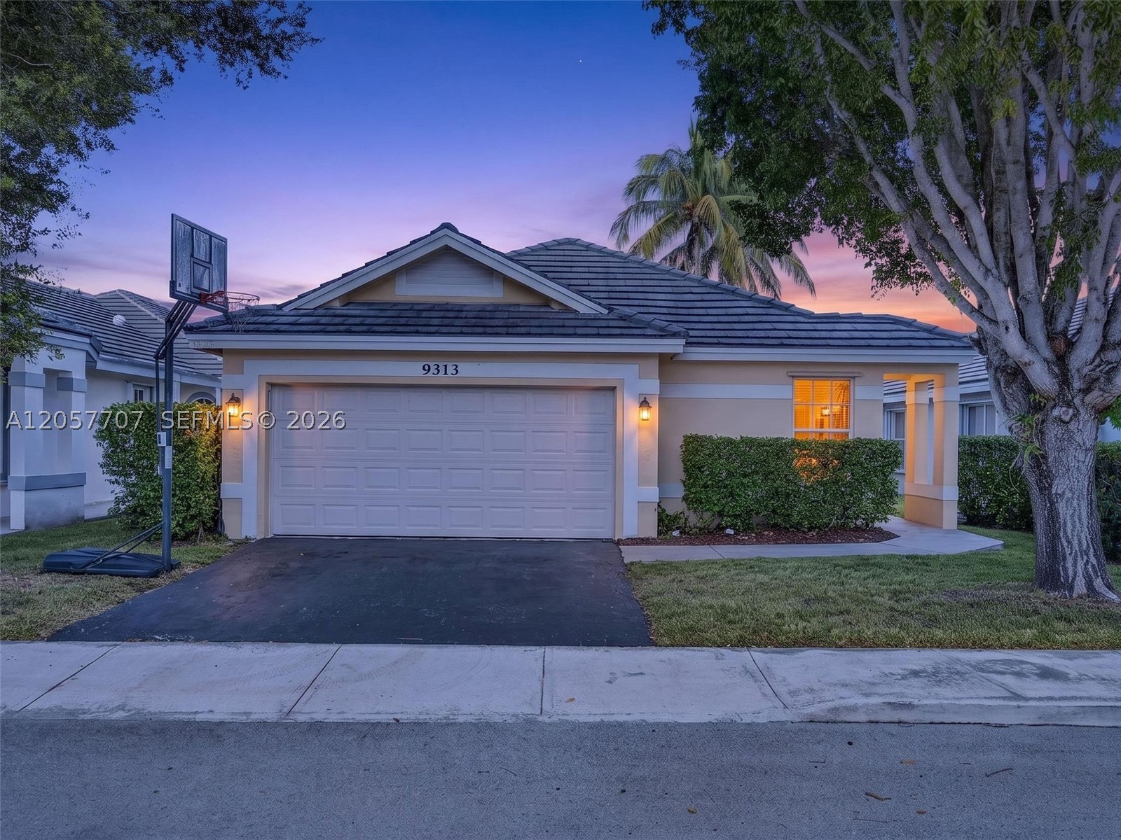 FOREST RIDGE CLUSTER HOME - Residential