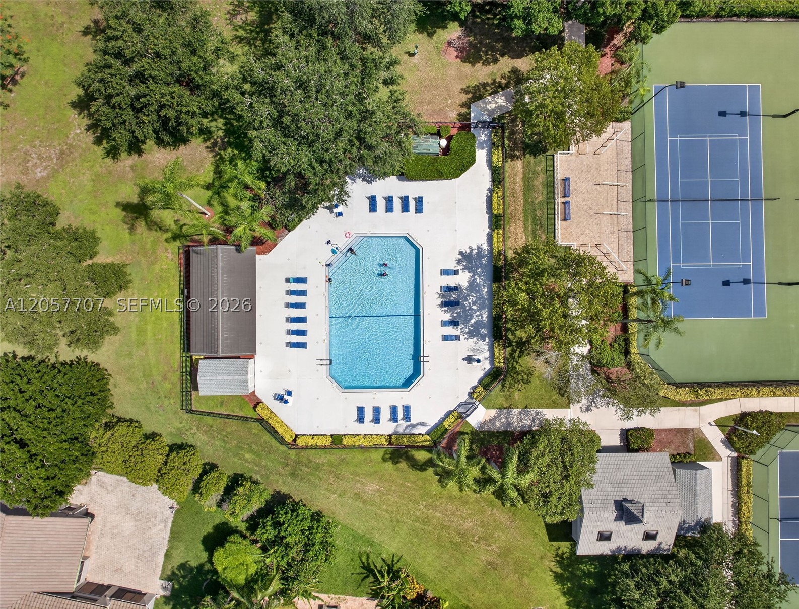FOREST RIDGE CLUSTER HOME - Residential