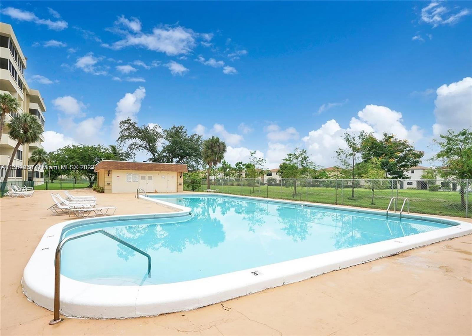 CANONGATE CONDO NO ONE - Residential