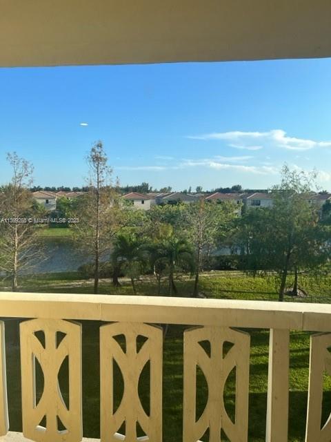 CANONGATE CONDO NO ONE - Residential