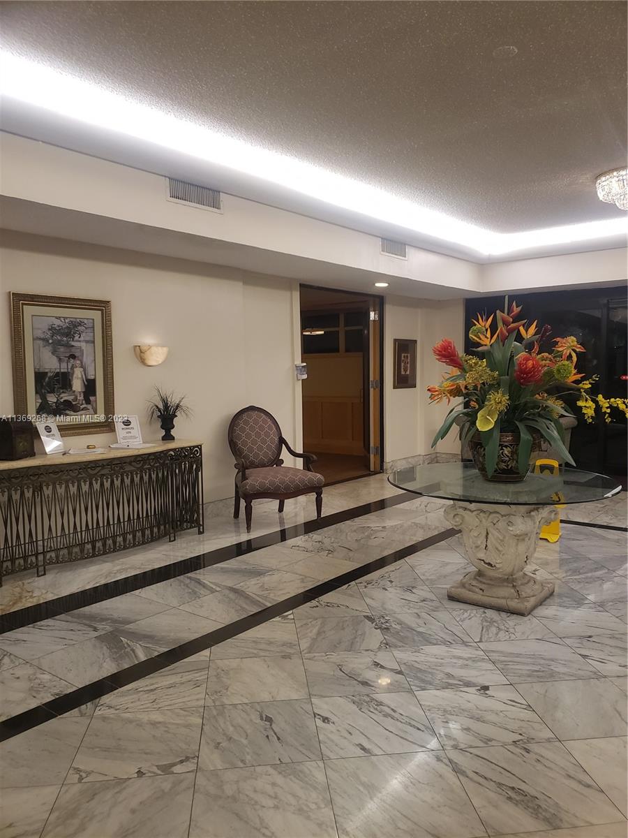 CANONGATE CONDO NO ONE - Residential