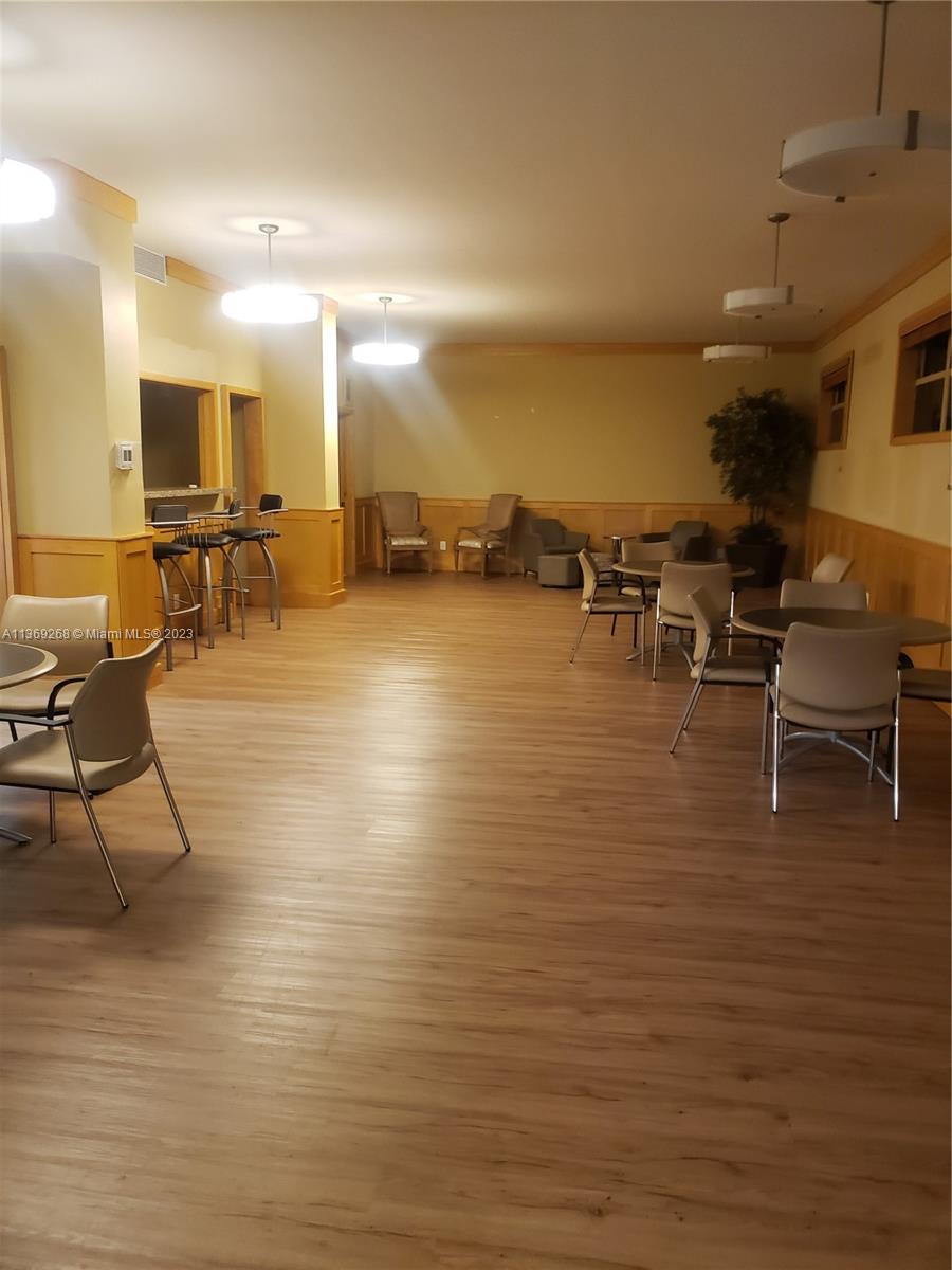 CANONGATE CONDO NO ONE - Residential