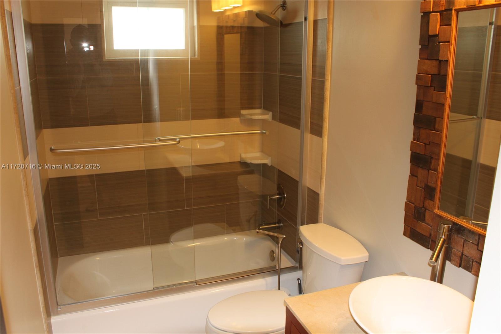 AMERITRAIL SECTION III - Residential Lease