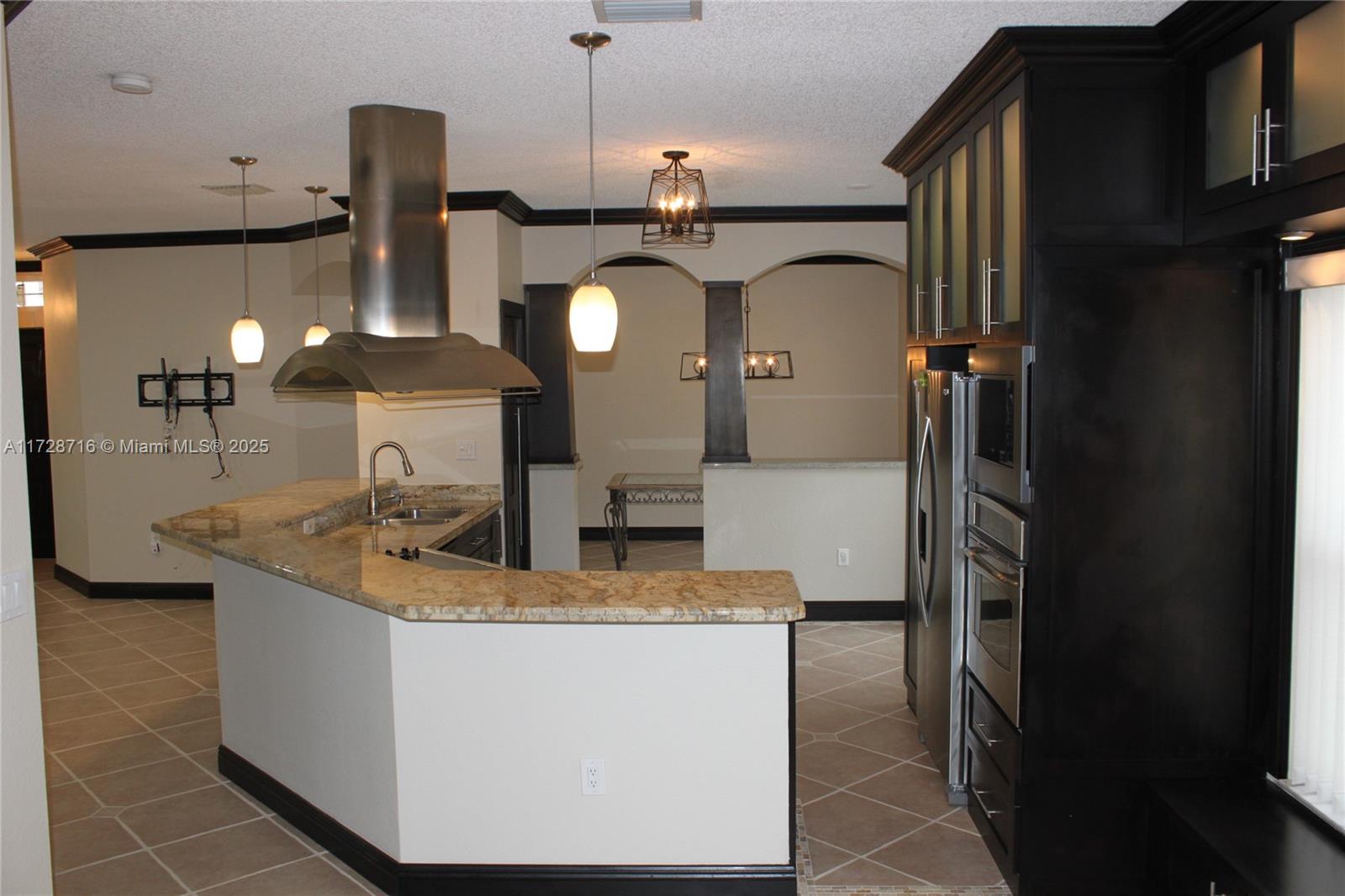 AMERITRAIL SECTION III - Residential Lease