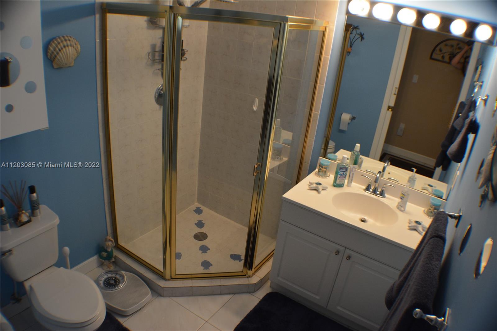 THE GALLERY PLAZA CONDO - Residential Lease
