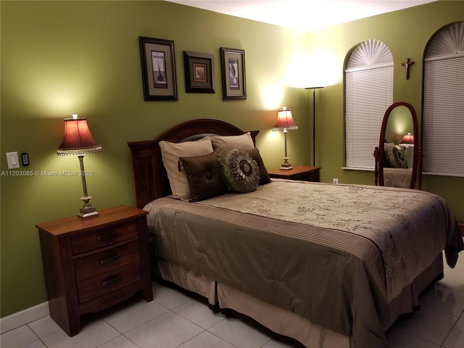 THE GALLERY PLAZA CONDO - Residential Lease
