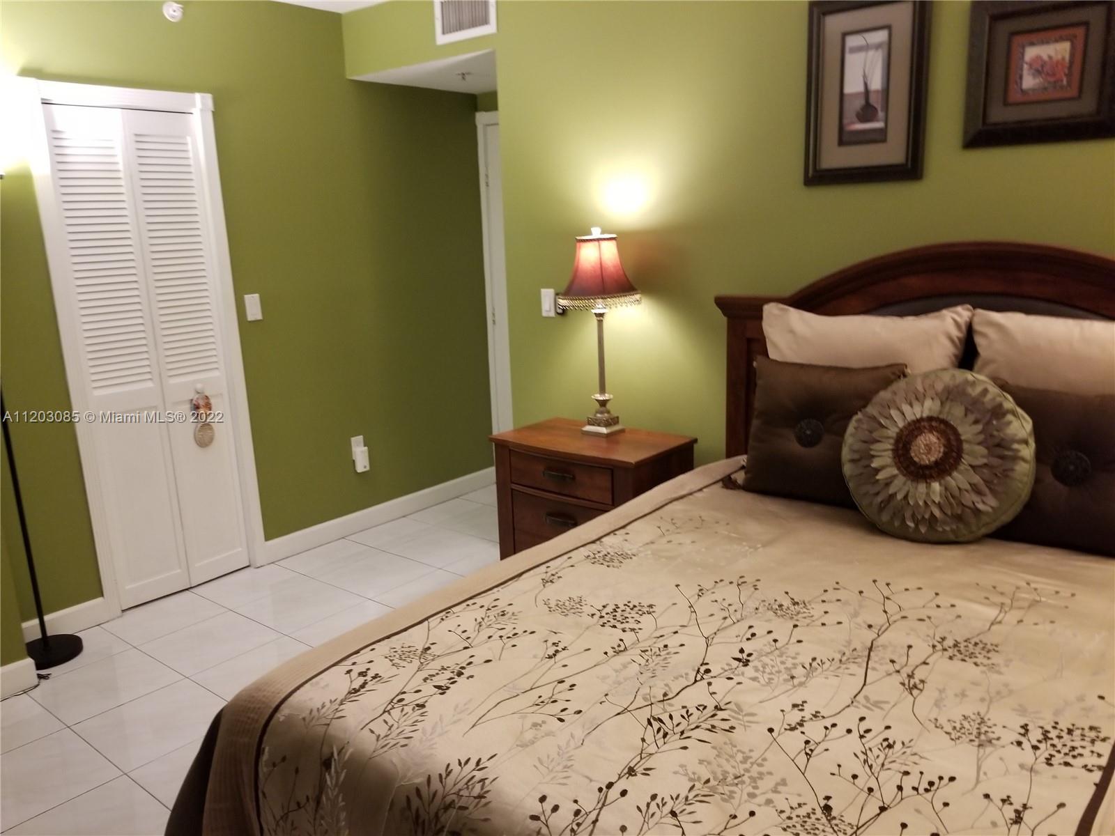 THE GALLERY PLAZA CONDO - Residential Lease