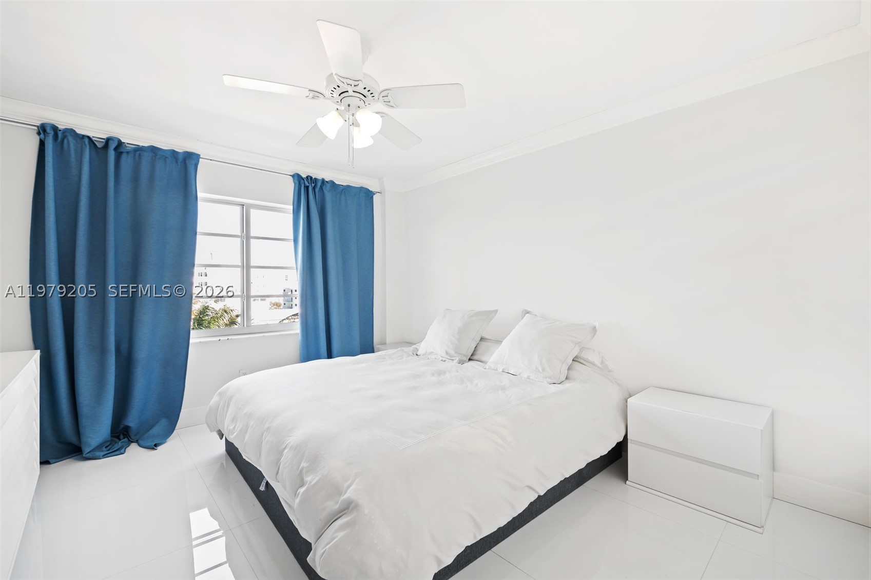 LINCOLN BAY TOWERS CONDO - Residential