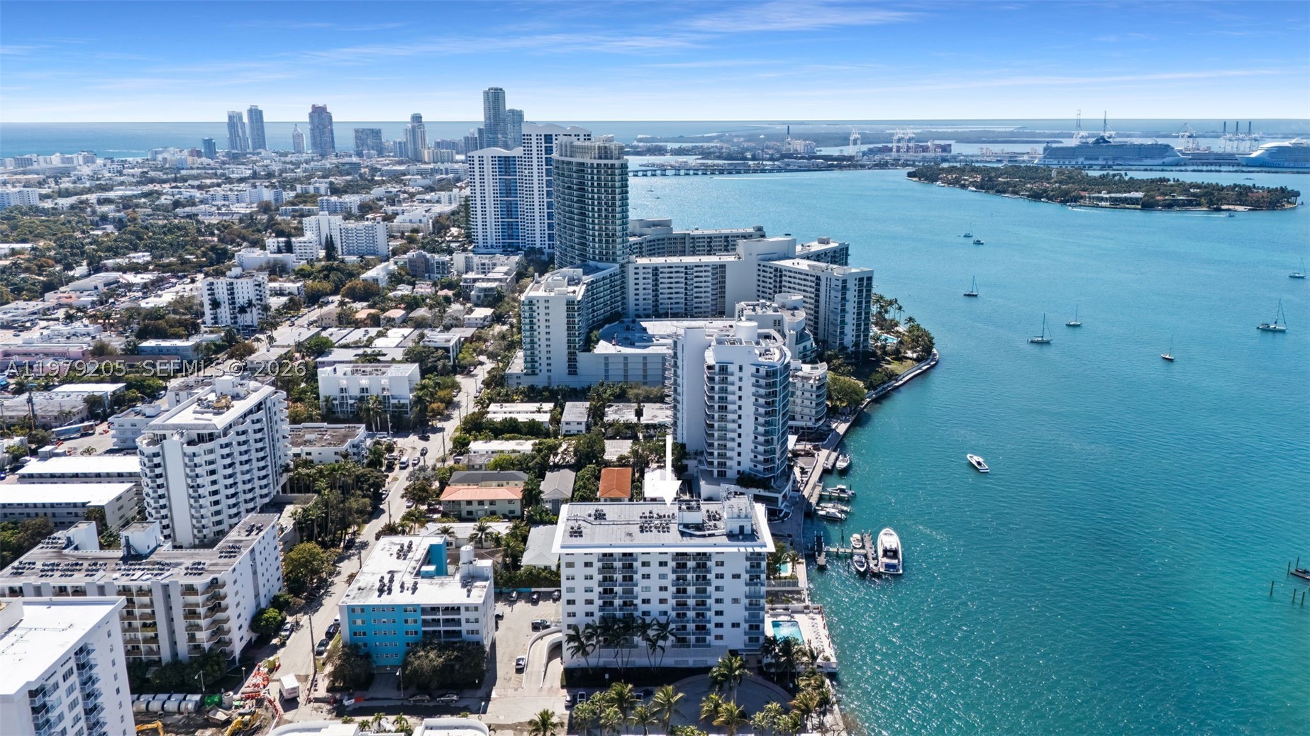LINCOLN BAY TOWERS CONDO - Residential