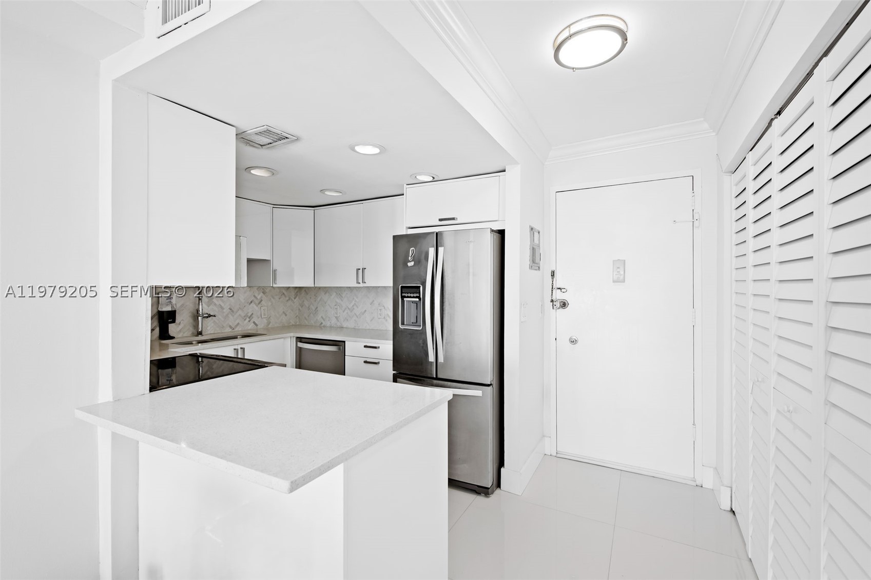 LINCOLN BAY TOWERS CONDO - Residential