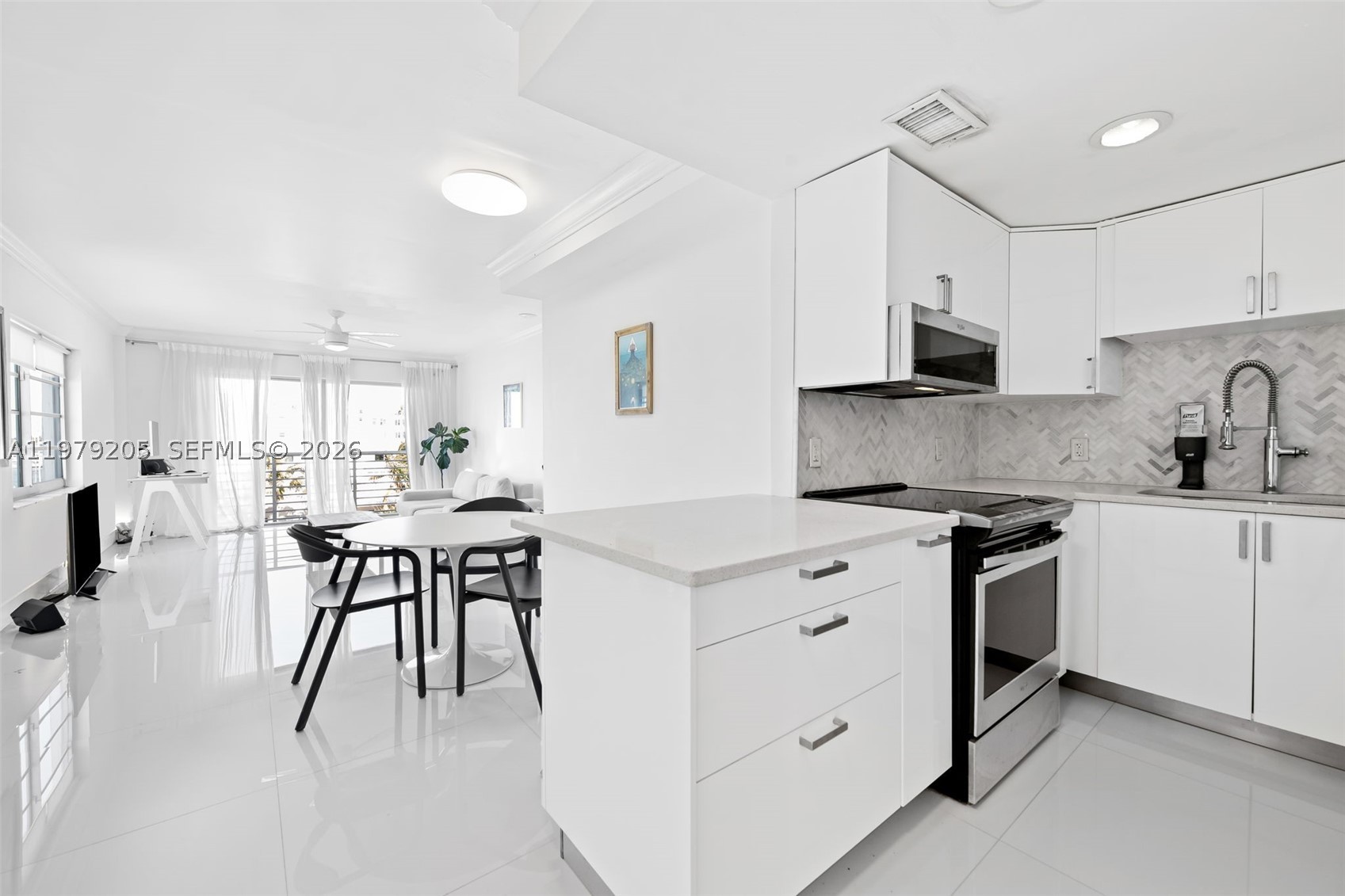 LINCOLN BAY TOWERS CONDO - Residential