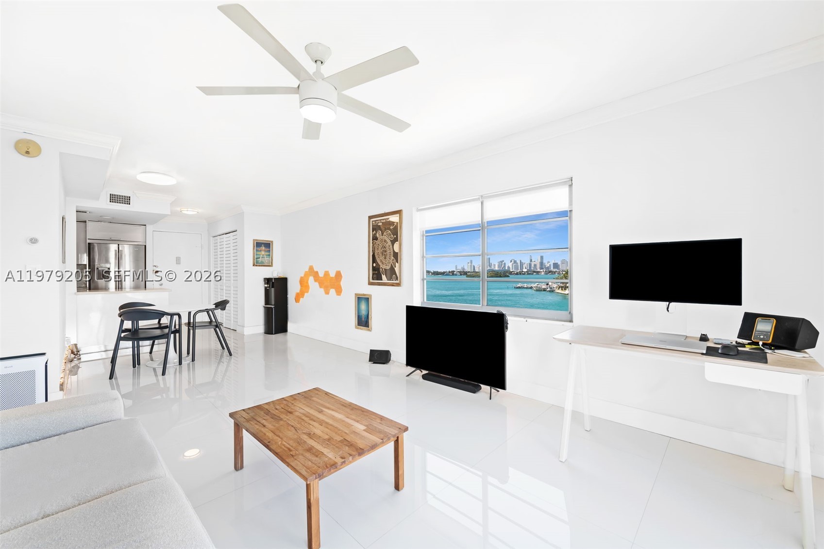 LINCOLN BAY TOWERS CONDO - Residential