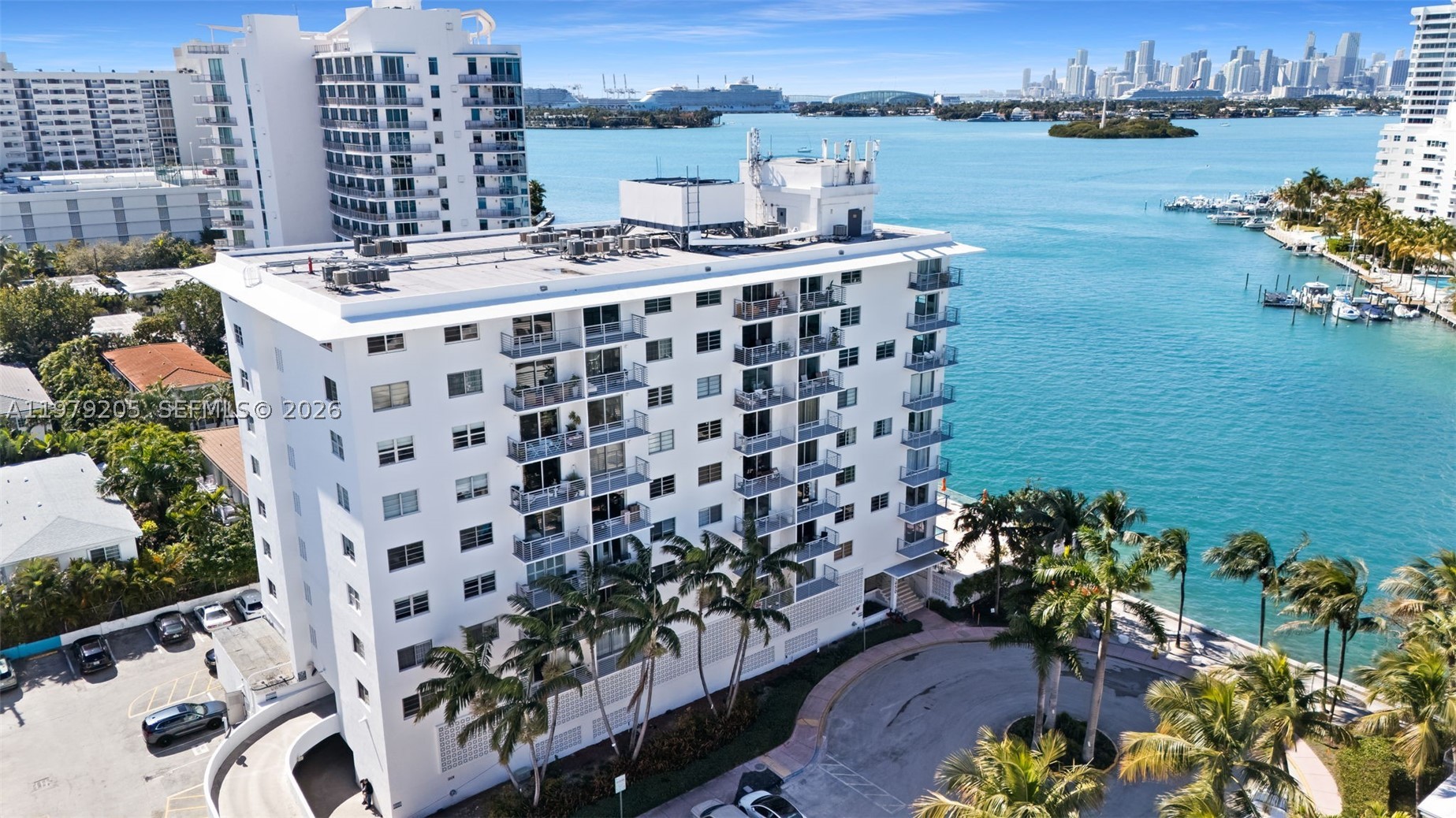 LINCOLN BAY TOWERS CONDO - Residential